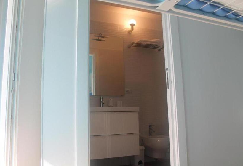 Pokój Deluxe Jednoosobowy, Blue Sea Rooms Apartment Cagliari