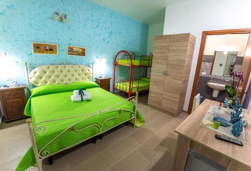 חדר דלוקס לארבעה, La Scalinata