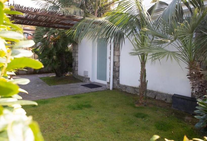 سوییت با چشم‌انداز باغ, Villa Bianca