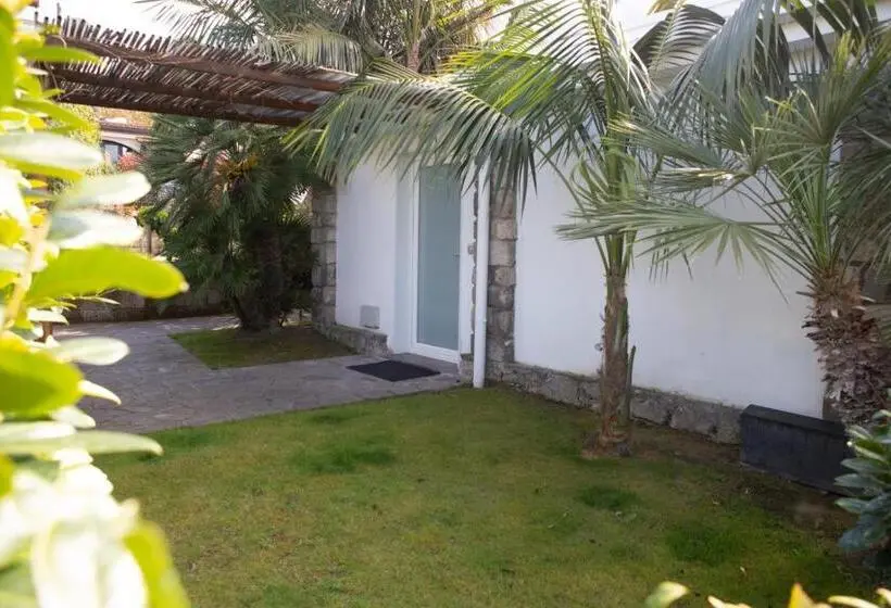 سوییت با چشم‌انداز باغ, Villa Bianca