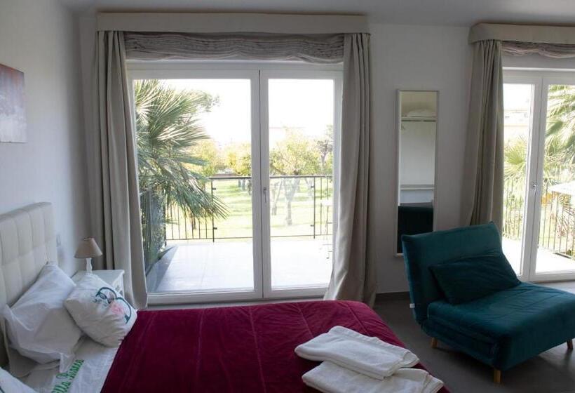 سوییت با چشم‌انداز باغ, Villa Bianca