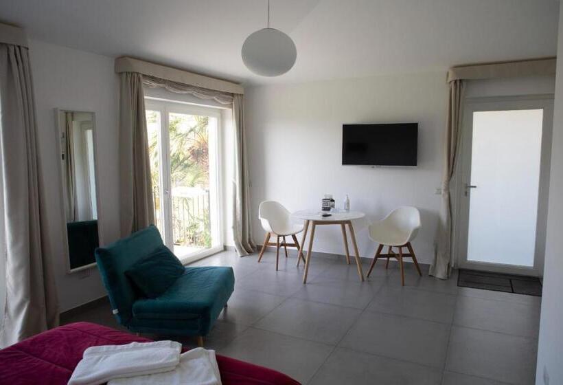 سوییت با چشم‌انداز باغ, Villa Bianca