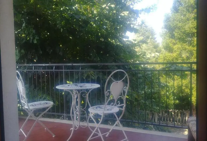マウンテンビュースタンダードルーム, Casa T Bed And Breakfast & Home Restaurant Di Tacchino Simone