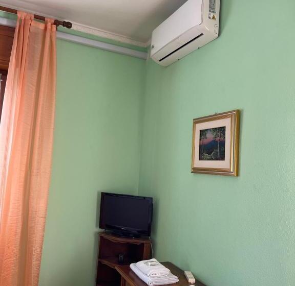 Номер Стандарт Вид на Горы, Casa T Bed And Breakfast & Home Restaurant Di Tacchino Simone