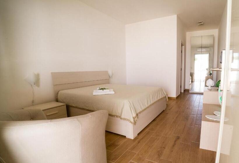 اتاق سوپریور, I Ruscioli