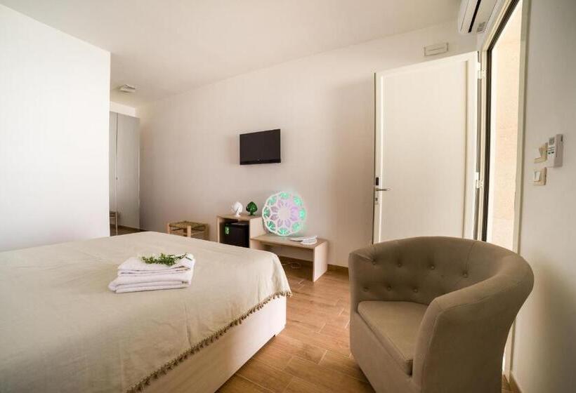 اتاق سوپریور, I Ruscioli