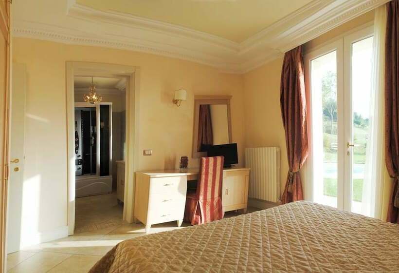 デラックススタジオ, Villa Casula