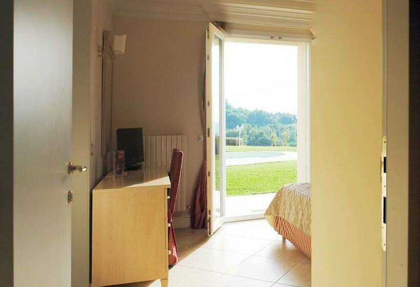 デラックススタジオ, Villa Casula