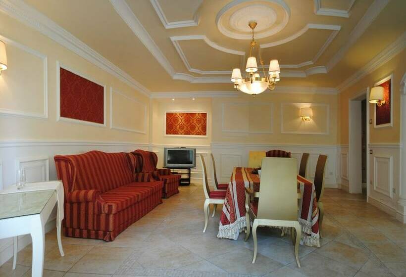 デラックススタジオ, Villa Casula