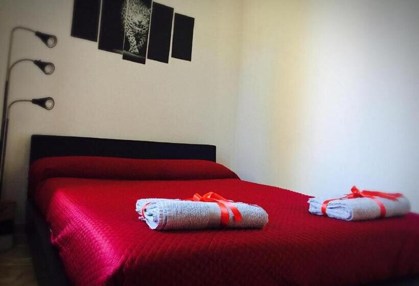 غرفة قياسية, Aloha House