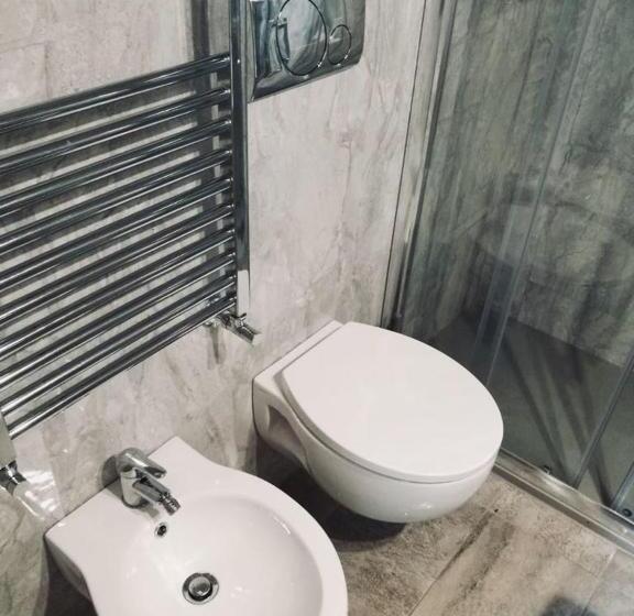 غرفة قياسية, Aloha House