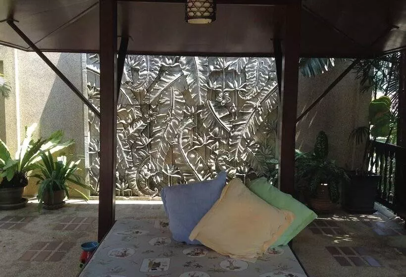 ویلای 1 خوابه, Ban Kaew Villas