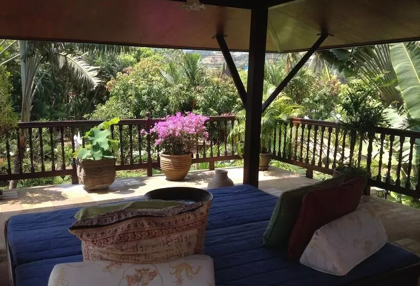 ویلای 2 خوابه, Ban Kaew Villas