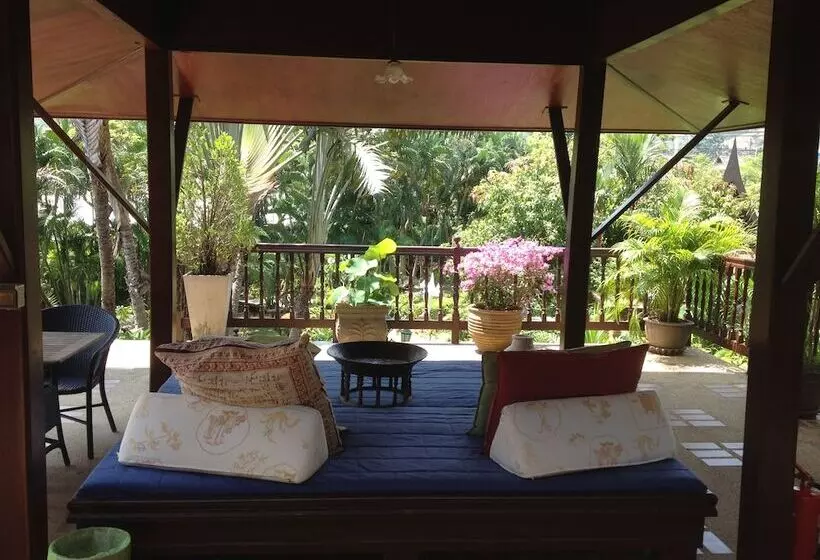 اتاق لوکس با چشم‌انداز باغ, Ban Kaew Villas