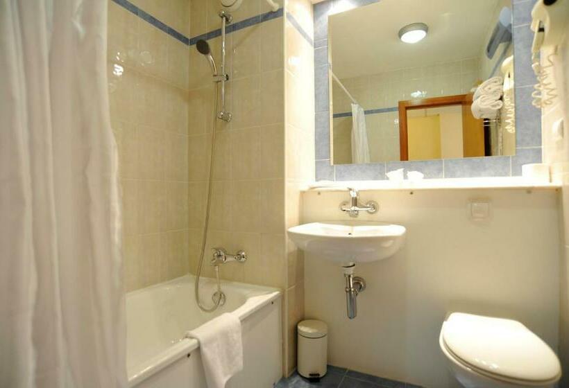 スタンダードルーム, YIT Ciudad de Elche