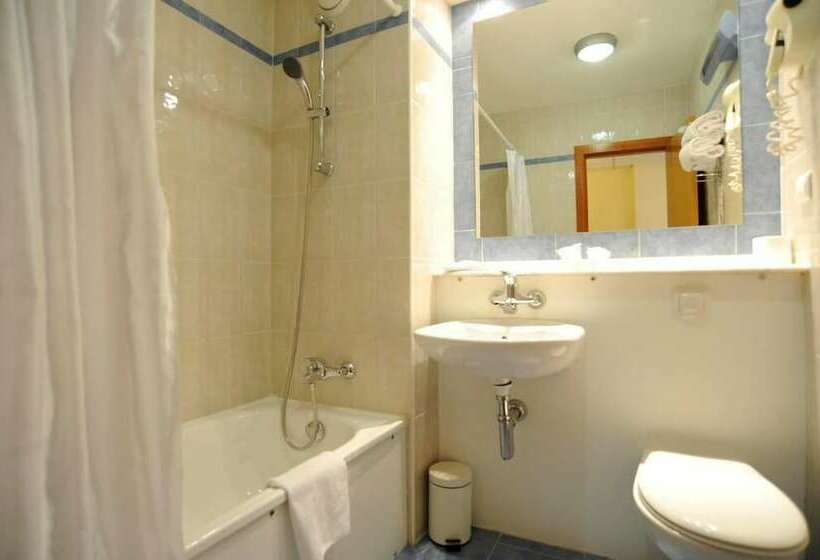 スタンダードルーム, YIT Ciudad de Elche