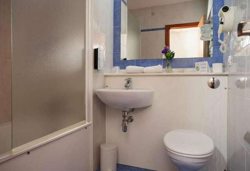 スタンダードルーム, YIT Ciudad de Elche