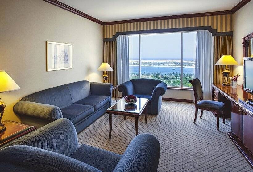 Номер Deluxe, Corniche Hotel Abu Dhabi