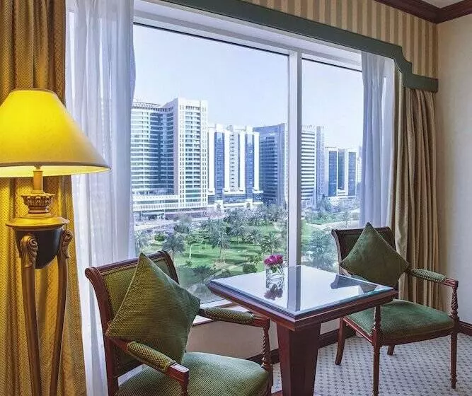 اتاق لوکس, Corniche Hotel Abu Dhabi