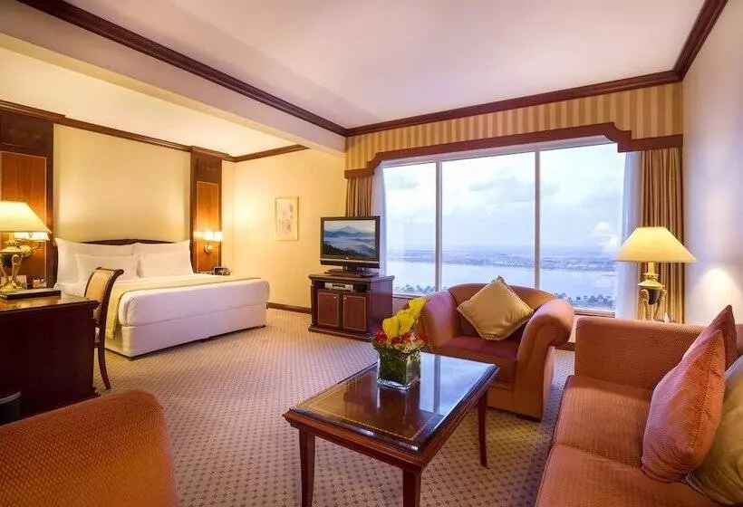اتاق لوکس, Corniche Hotel Abu Dhabi