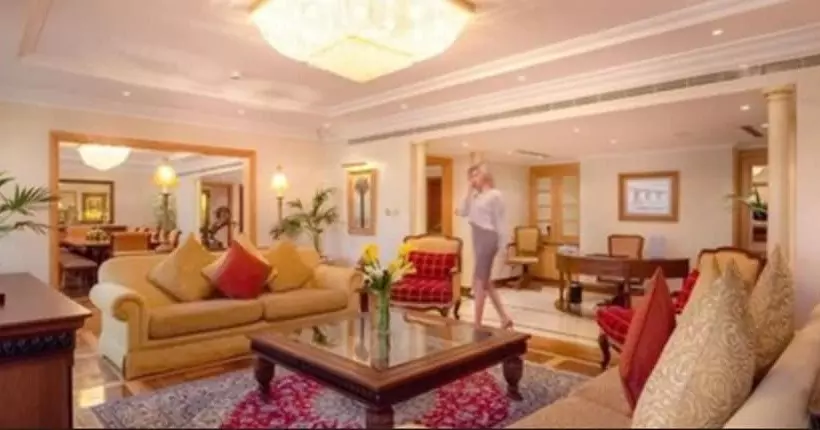 اتاق کلاب, Corniche Hotel Abu Dhabi