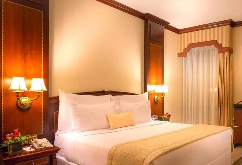 سوییت اجرایی, Corniche Hotel Abu Dhabi