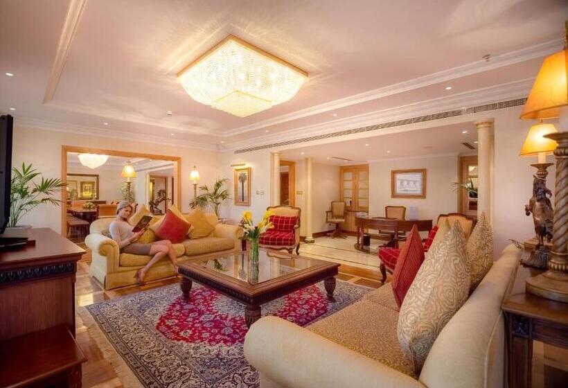 جناح ملكى, Corniche Hotel Abu Dhabi