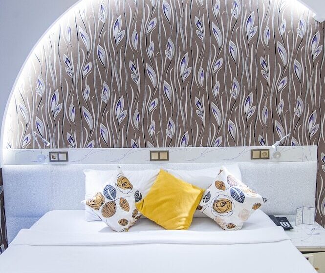 디럭스 룸, Dundar