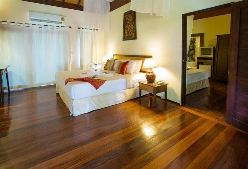 디럭스 룸, Golden Pine Resort And Spa