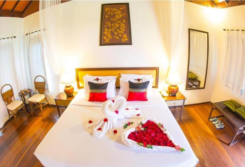 디럭스 룸, Golden Pine Resort And Spa