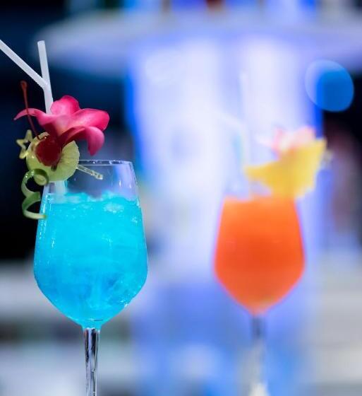 اتاق لوکس با چشمانداز دریا, Grand Jomtien Palace Hotel   Sha Extra Plus