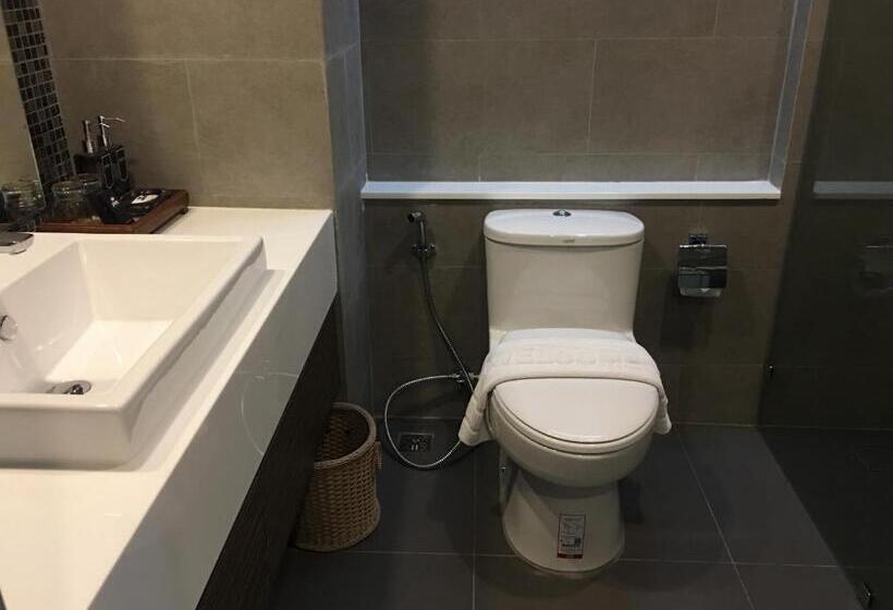 کلبه ییلاقی سوپریور یک خوابه, Grand Jomtien Palace Hotel   Sha Extra Plus