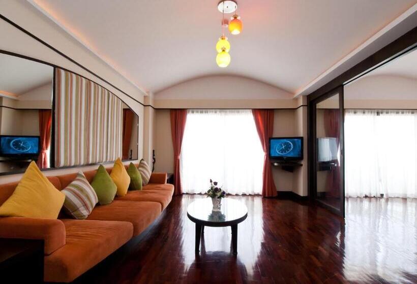 سوییت جونیور, Grand Jomtien Palace Hotel   Sha Extra Plus