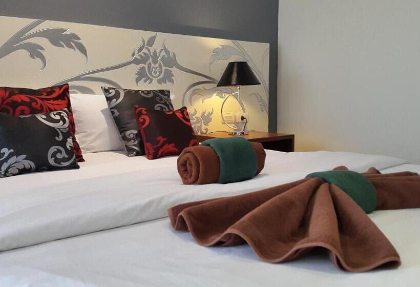 Quarto Superior Primeiro Andar, Grand Jomtien Palace Hotel   Sha Extra Plus