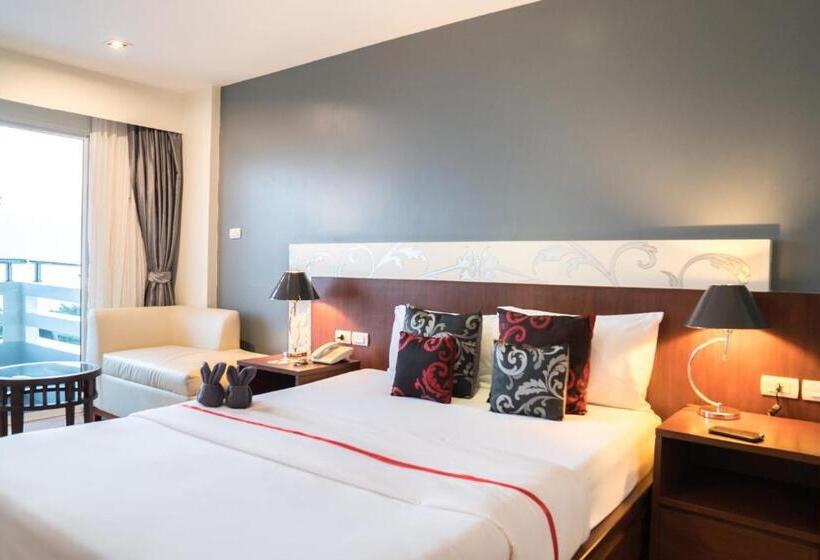 Triple Room Sea View, Grand Jomtien Palace Hotel   Sha Extra Plus