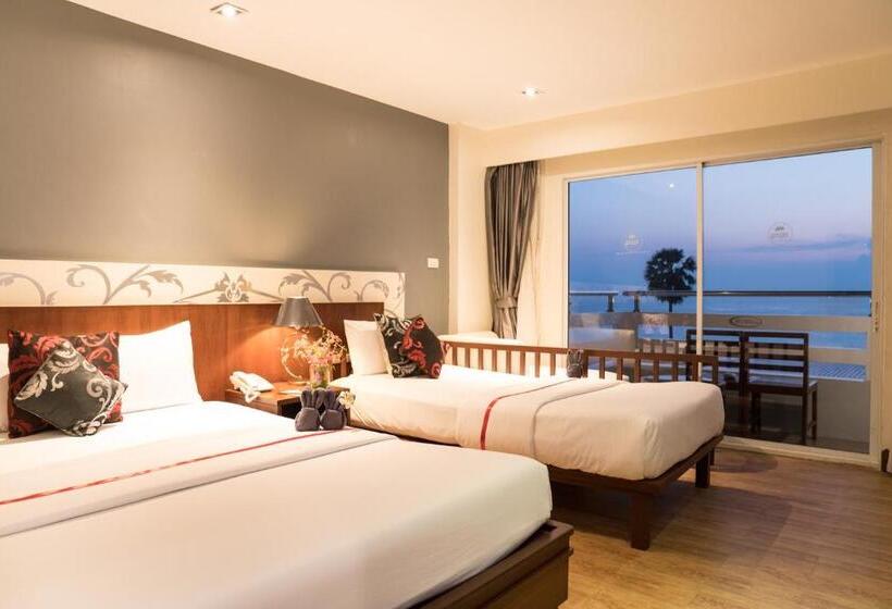 Triple Room Sea View, Grand Jomtien Palace Hotel   Sha Extra Plus