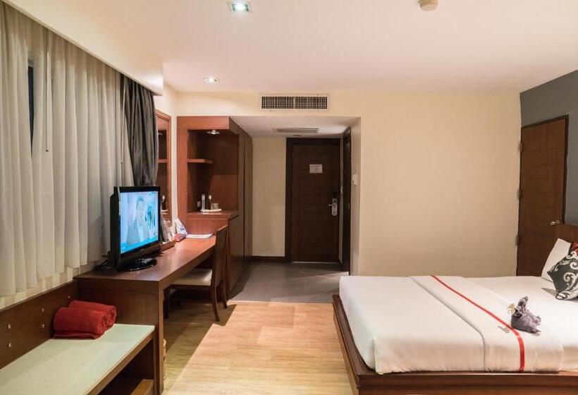 Triple Room Sea View, Grand Jomtien Palace Hotel   Sha Extra Plus