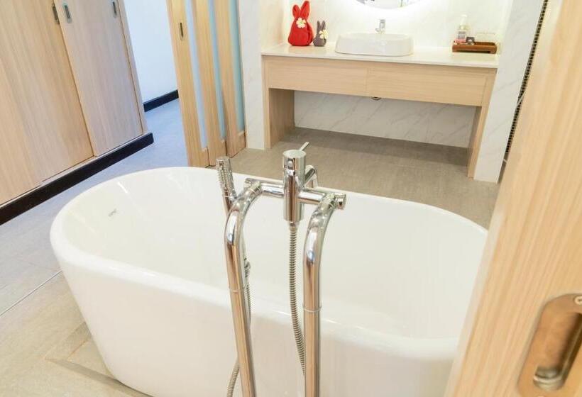 بنگله خانوادگی, Grand Jomtien Palace Hotel   Sha Extra Plus