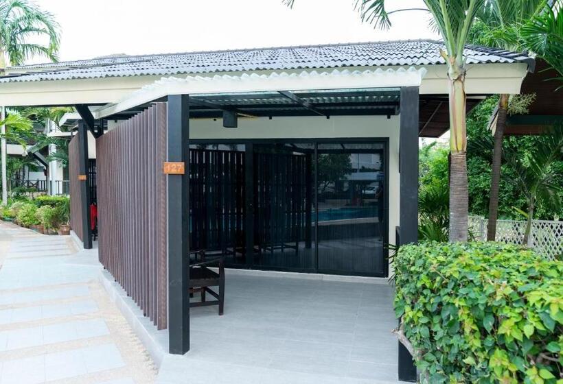 Bungalow Familiar, Grand Jomtien Palace Hotel   Sha Extra Plus