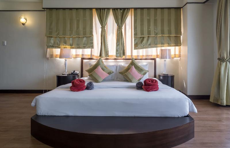 سوییت جونیور, Grand Jomtien Palace Hotel   Sha Extra Plus