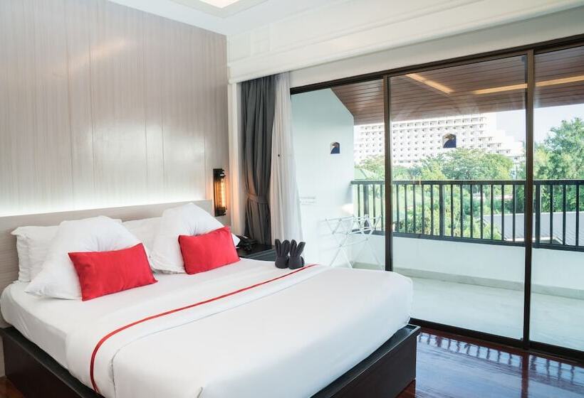 کلبه ییلاقی سوپریور یک خوابه, Grand Jomtien Palace Hotel   Sha Extra Plus