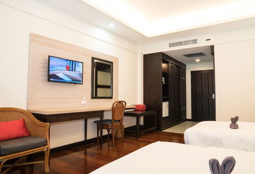 کلبه ییلاقی سوپریور یک خوابه, Grand Jomtien Palace Hotel   Sha Extra Plus