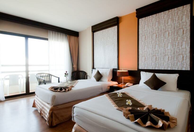 اتاق سوپریور با چشمانداز جانبی دریا, Grand Jomtien Palace Hotel   Sha Extra Plus