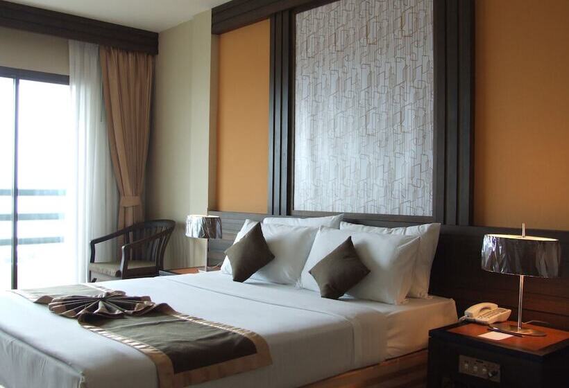 اتاق سوپریور با چشمانداز جانبی دریا, Grand Jomtien Palace Hotel   Sha Extra Plus