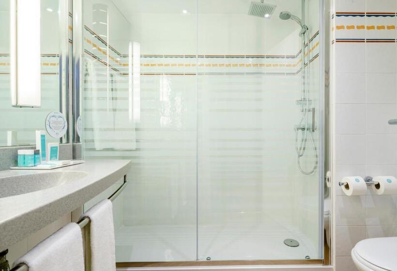 غرفة قياسية ثلاثية, Ilunion Valencia  4