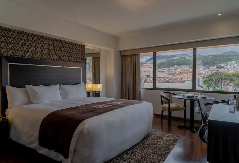 غرفة قياسية, Jose Antonio Cusco