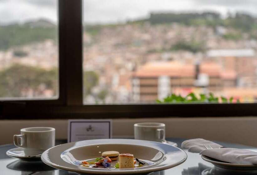 غرفة قياسية, Jose Antonio Cusco