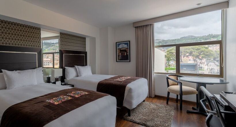 غرفة قياسية, Jose Antonio Cusco