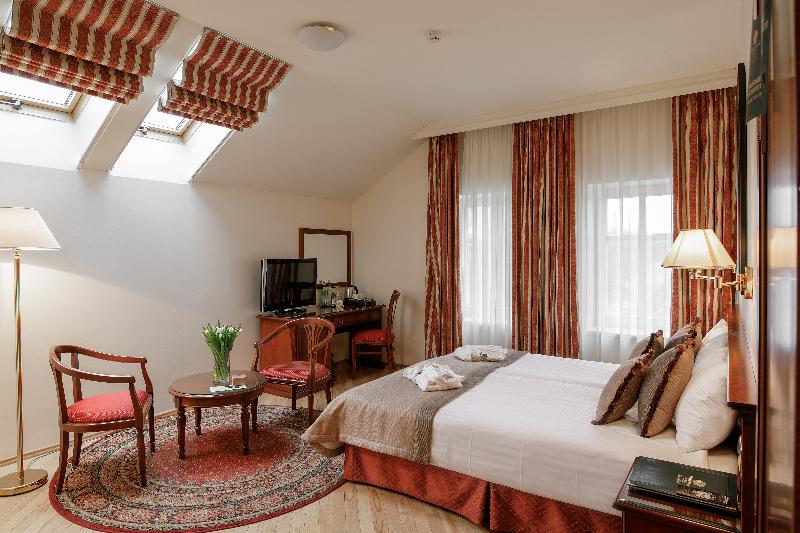 اتاق کلاس بیزنس, National