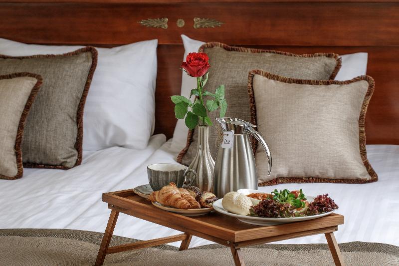 اتاق کلاس بیزنس, National